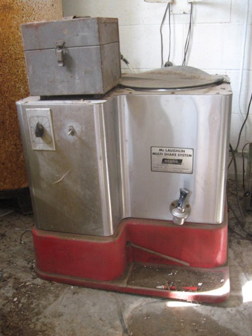 Property photo 82 - Major Antique & Collectibles Auction